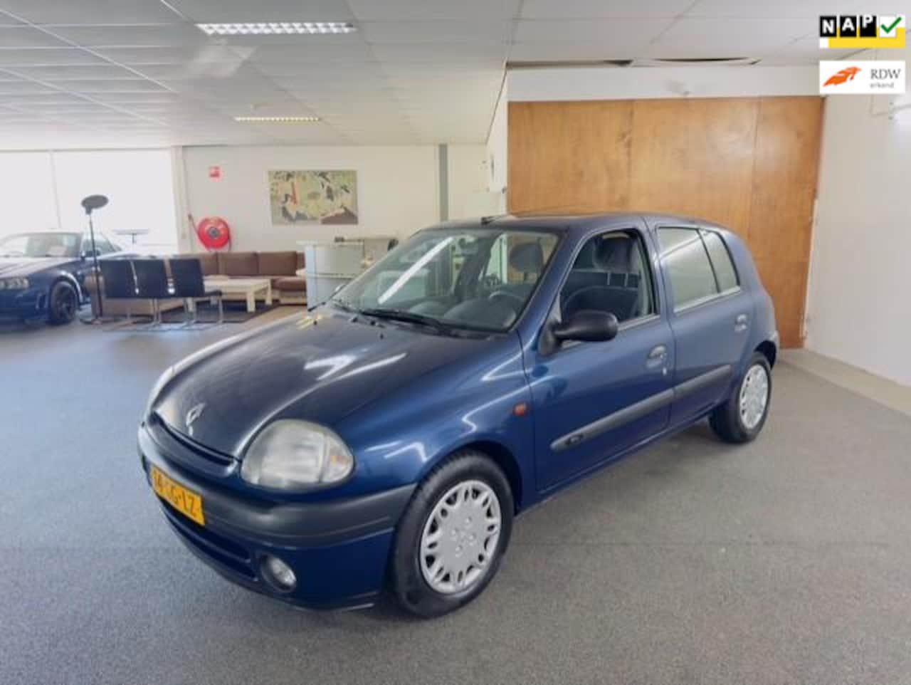 Renault Clio - 1.4 RN Apk Nieuw,Vol Automaat,E-Ramen,Str-bekrachtiging,N.A.P,5Deurs,2 sleutels,Topstaat!! - AutoWereld.nl