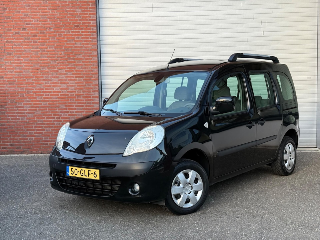 Renault Kangoo Family - 1.6-16V Privilège| AIRCO| NAP| NEW APK - AutoWereld.nl