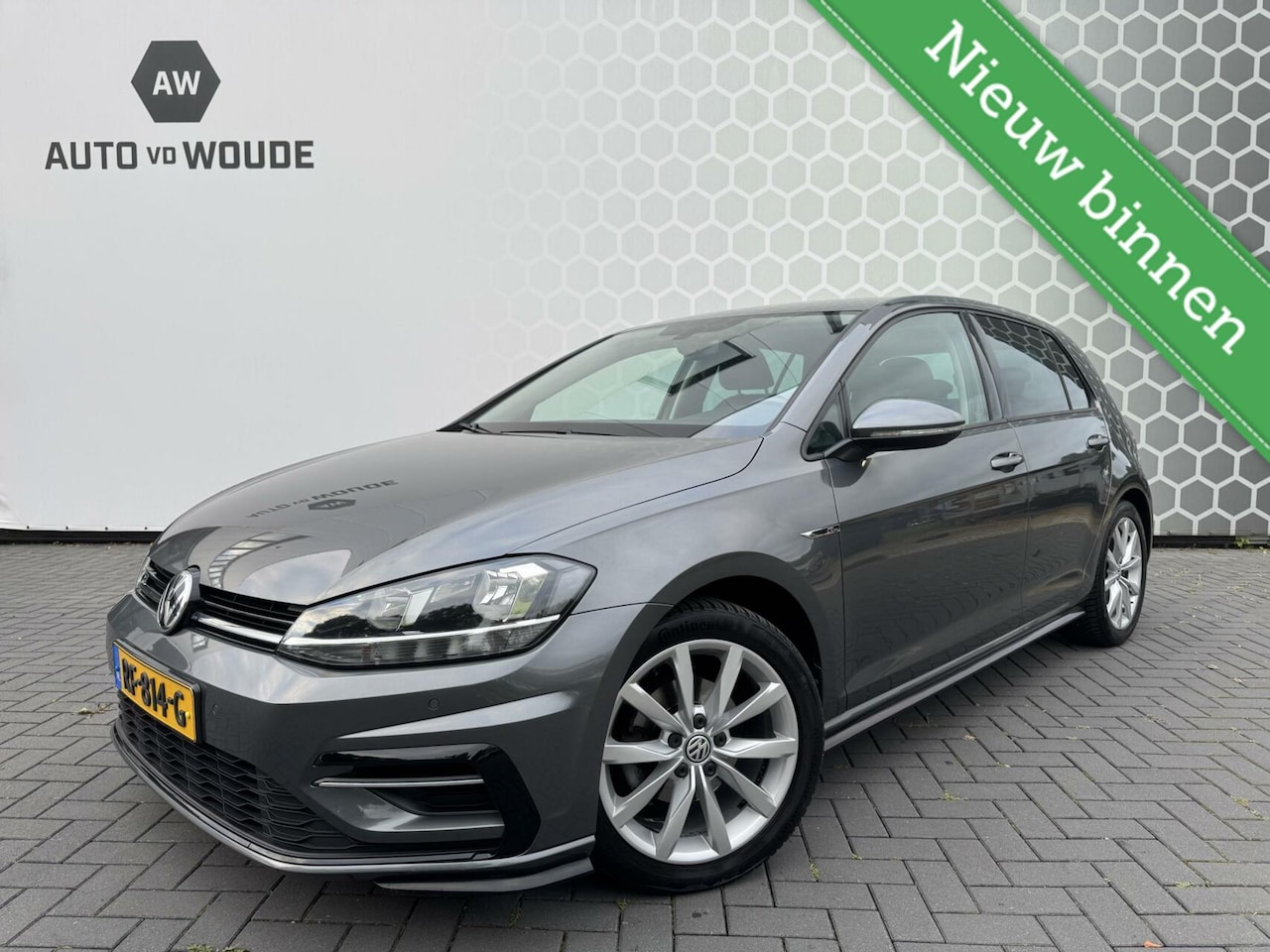 Volkswagen Golf - 1.0 TSI Highline Business R-Line 1e eigenaar - AutoWereld.nl