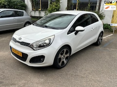 Kia Rio - 1.2 CVVT Super Pack/ Keyless/ Navigatie