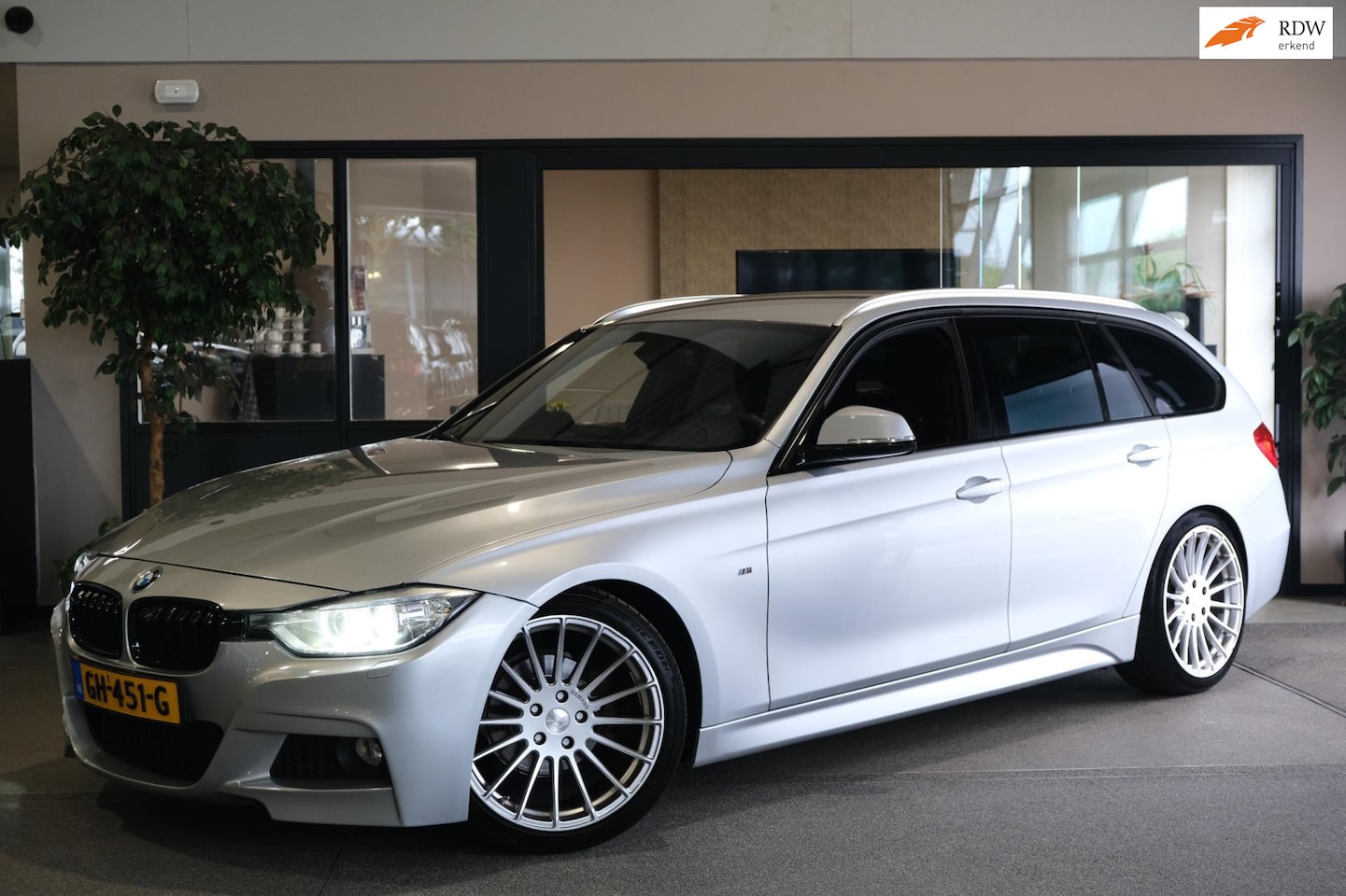 BMW 3-serie Touring - 316i Executive M-Sport Navi Cruise PDC Xenon - AutoWereld.nl