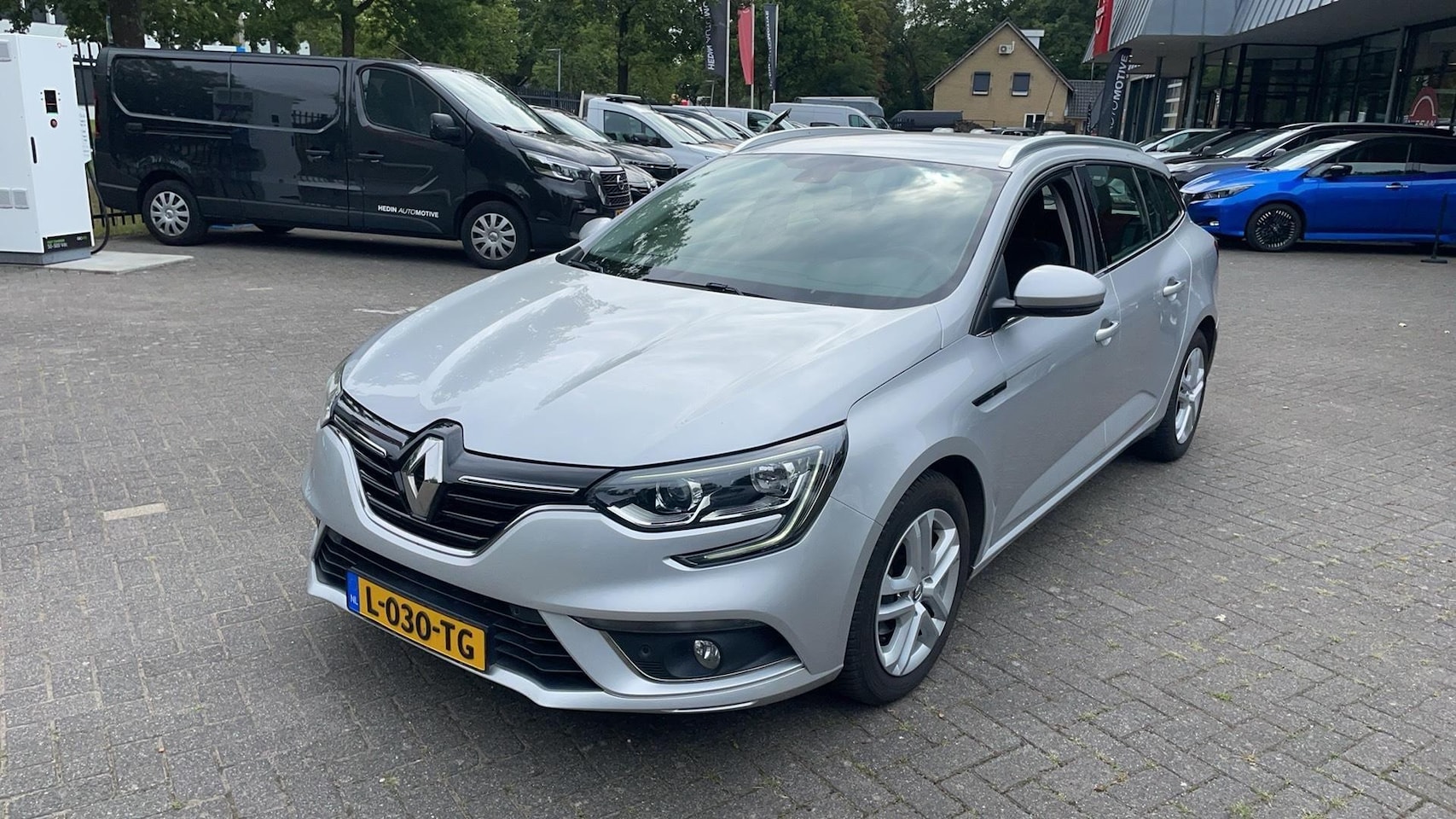 Renault Mégane Estate - 1.5 dCi Limited | Trekhaak | Cruise Control | Parkeersensoren - AutoWereld.nl