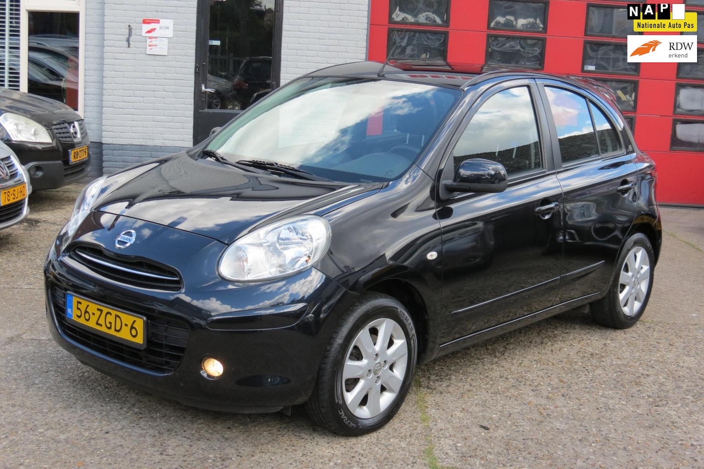 Nissan Micra - 1.2 DIG-S Connect Edition 1.2 DIG-S Connect Edition ,5 DEURS AIRCO, NAVI , PDC - AutoWereld.nl