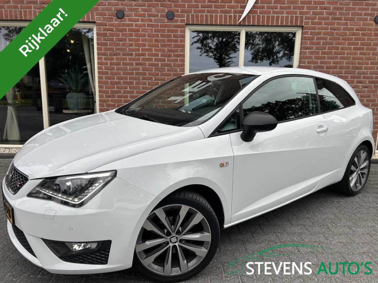 SEAT Ibiza - 1.0 EcoTSI FR Con. NIEUWE APK / STOELVERW. / CARPLAY / ANDROID / - AutoWereld.nl