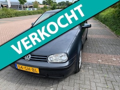 Volkswagen Golf - 1.6-16V Trendline ( Lage KM stand )