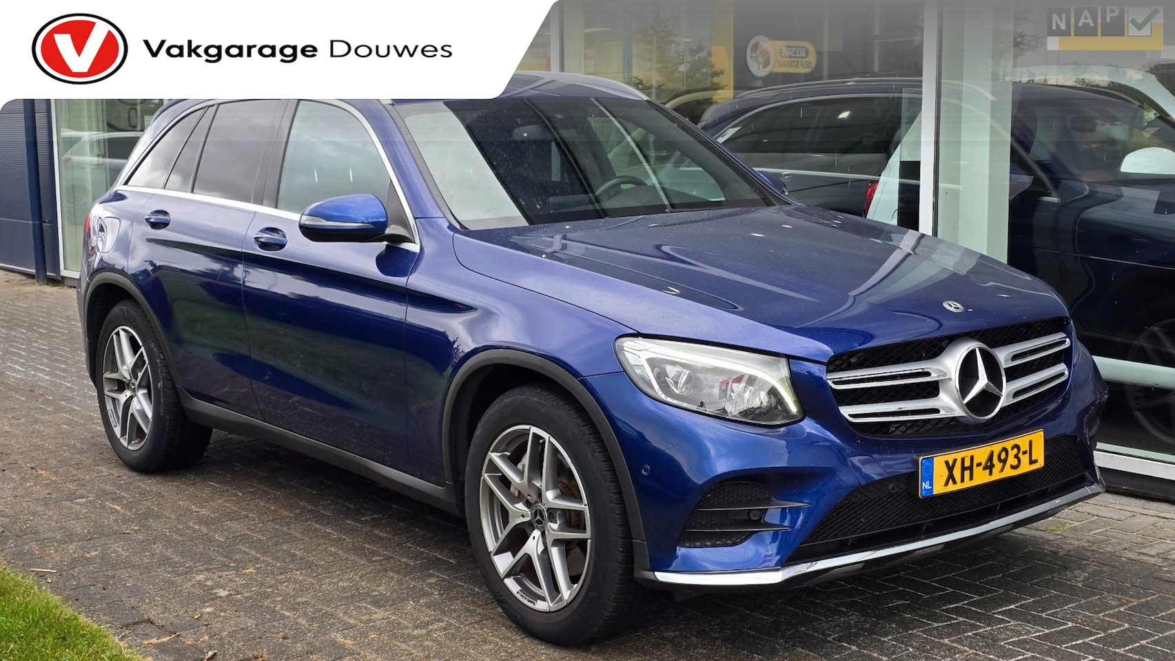 Mercedes-Benz GLC-klasse - 250 4MATIC Business Solution AMG |NAP |Automaat | Elecktrische trekhaak | - AutoWereld.nl