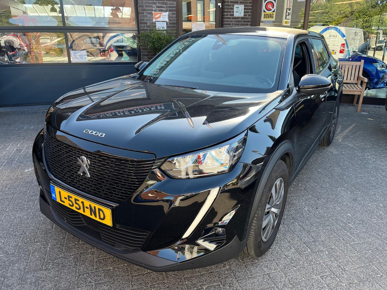 Peugeot 2008 - 1.2 Puretech Active Carplay Camera - AutoWereld.nl