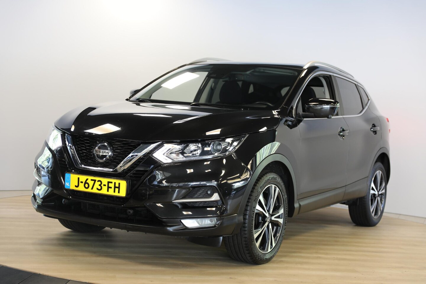 Nissan Qashqai - 1.3 DIG-T N-Connecta - AutoWereld.nl