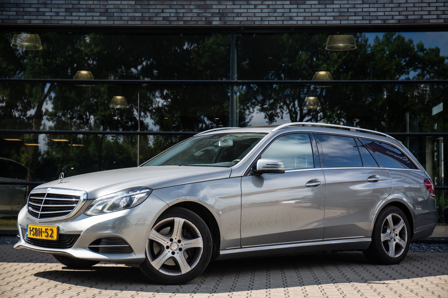 Mercedes-Benz E-klasse Estate - 250 Prestige Elegance 250 Prestige Elegance , Pano dak, Trekhaak, Luxe uitvoering! - AutoWereld.nl