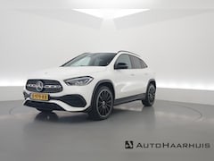 Mercedes-Benz GLA-Klasse - 250 e AMG Line | Augmented Reality | Burmester | Trekhaak | All Season | Dodehoek