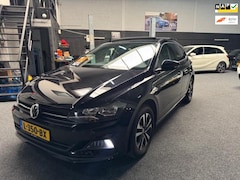 Volkswagen Polo - 1.0 TSI Highline Business R/Pano