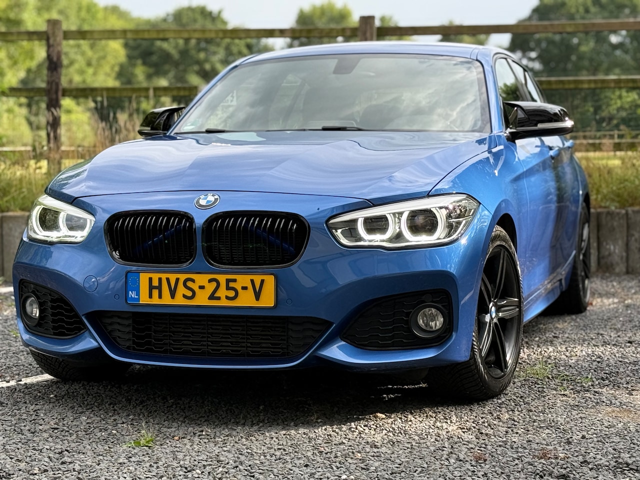 BMW 1-serie - 116i M Sport Harman kardan alcantara - AutoWereld.nl
