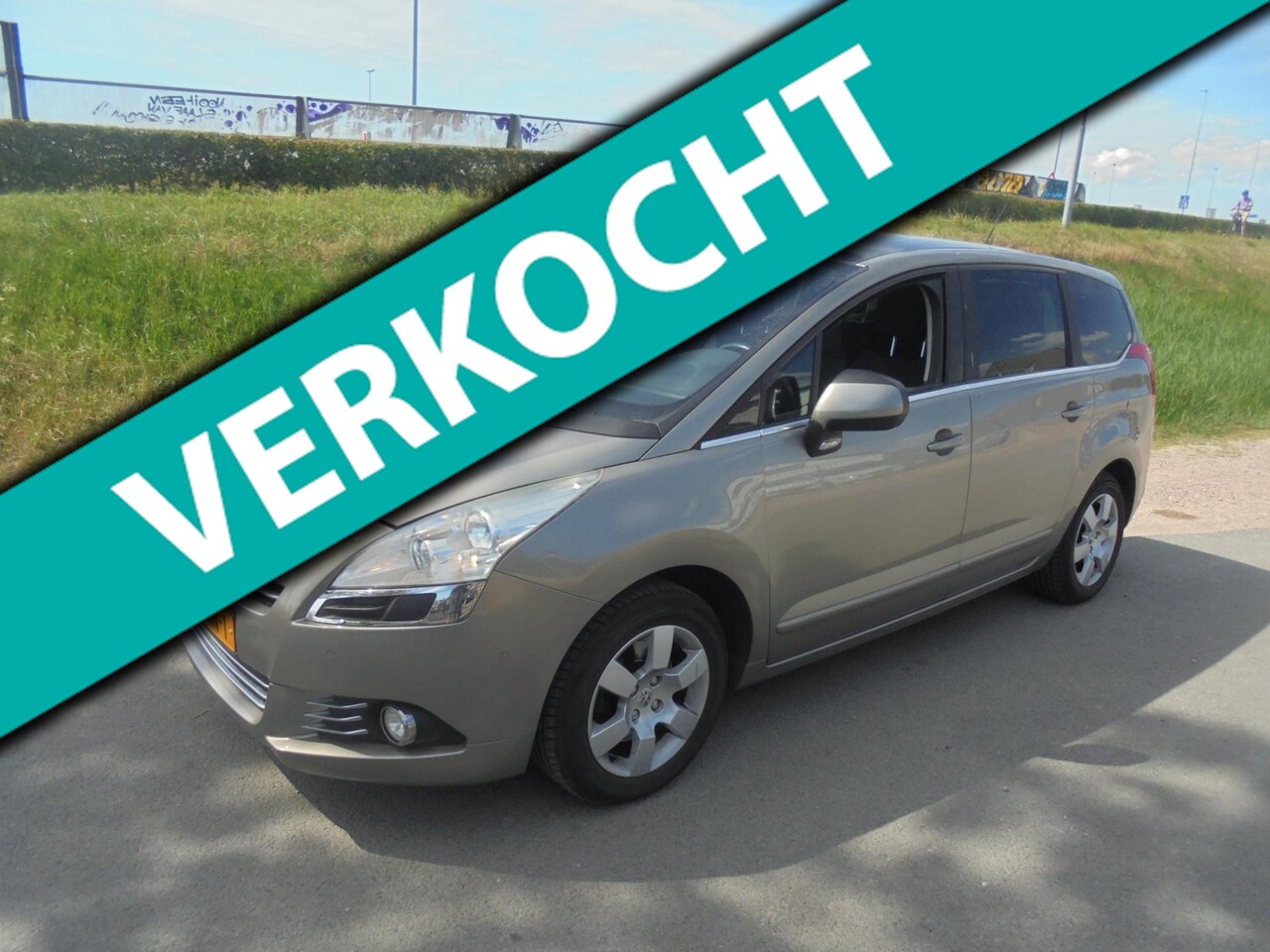 Peugeot 5008 - Peugeot 5008 1.6 THP benzine 7 persoons airco navigatie pdc lmv - AutoWereld.nl