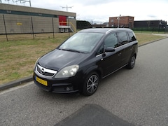 Opel Zafira - 1.8 Essentia 7-Persoons