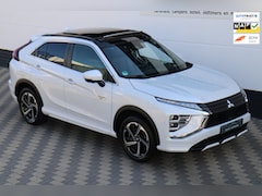 Mitsubishi Eclipse Cross - 2.4 PHEV 4WD Intense+ Pano Carplay