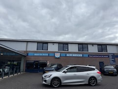 Ford Focus Wagon - 1.0 EcoBoost Hybrid | ST Line Business | Navi