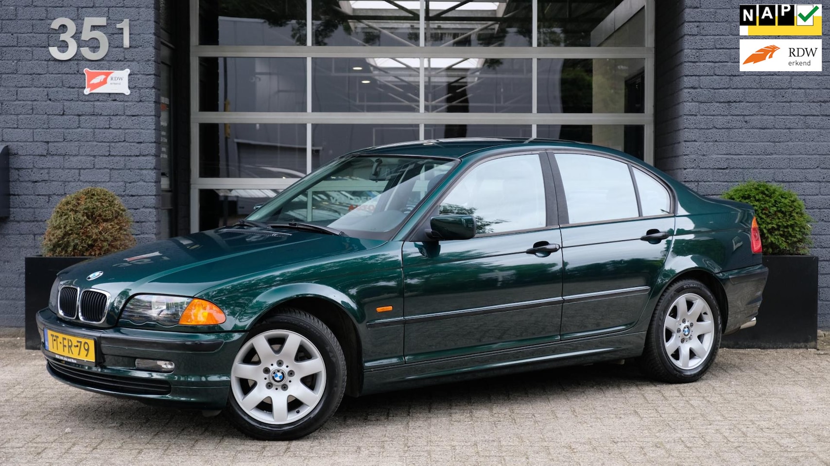 BMW 3-serie - 318i 318i - AutoWereld.nl
