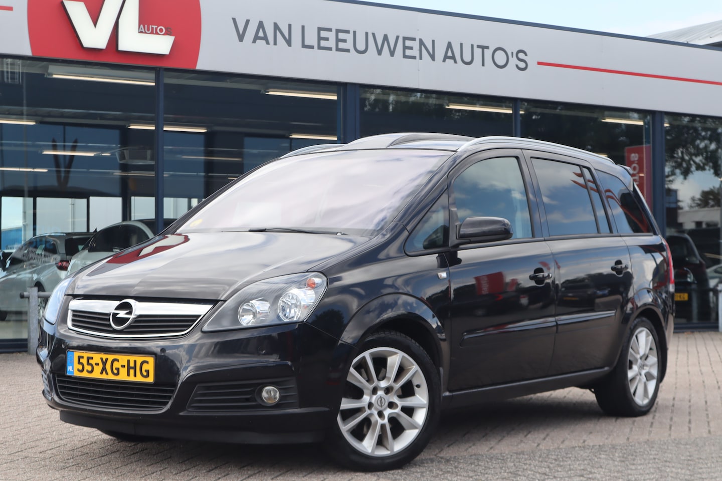 Opel Zafira - 2.2 Temptation | Nieuw Binnen! | Cruise | Pano | Trekhaak - AutoWereld.nl