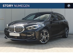 BMW 1-serie - 118i High Executive M Sport Automaat / Panoramadak / Sportstoelen / Achteruitrijcamera / C