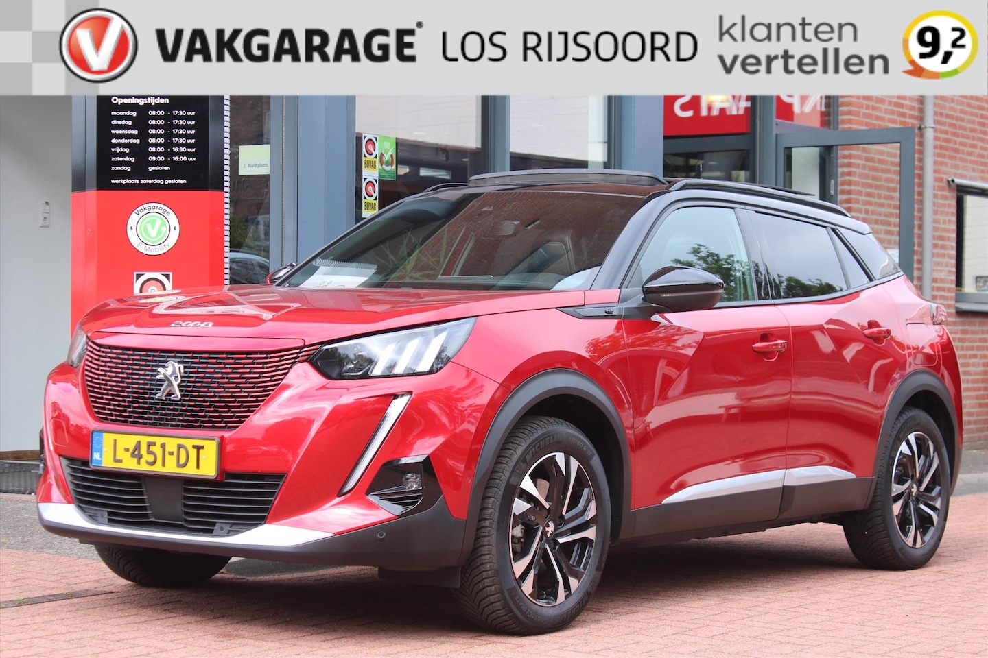 Peugeot e-2008 - EV 50kWh *GT* | 3-Fase | Schuifdak | Camera | Carplay | Navigatie | Stoelverwarming | Crui - AutoWereld.nl