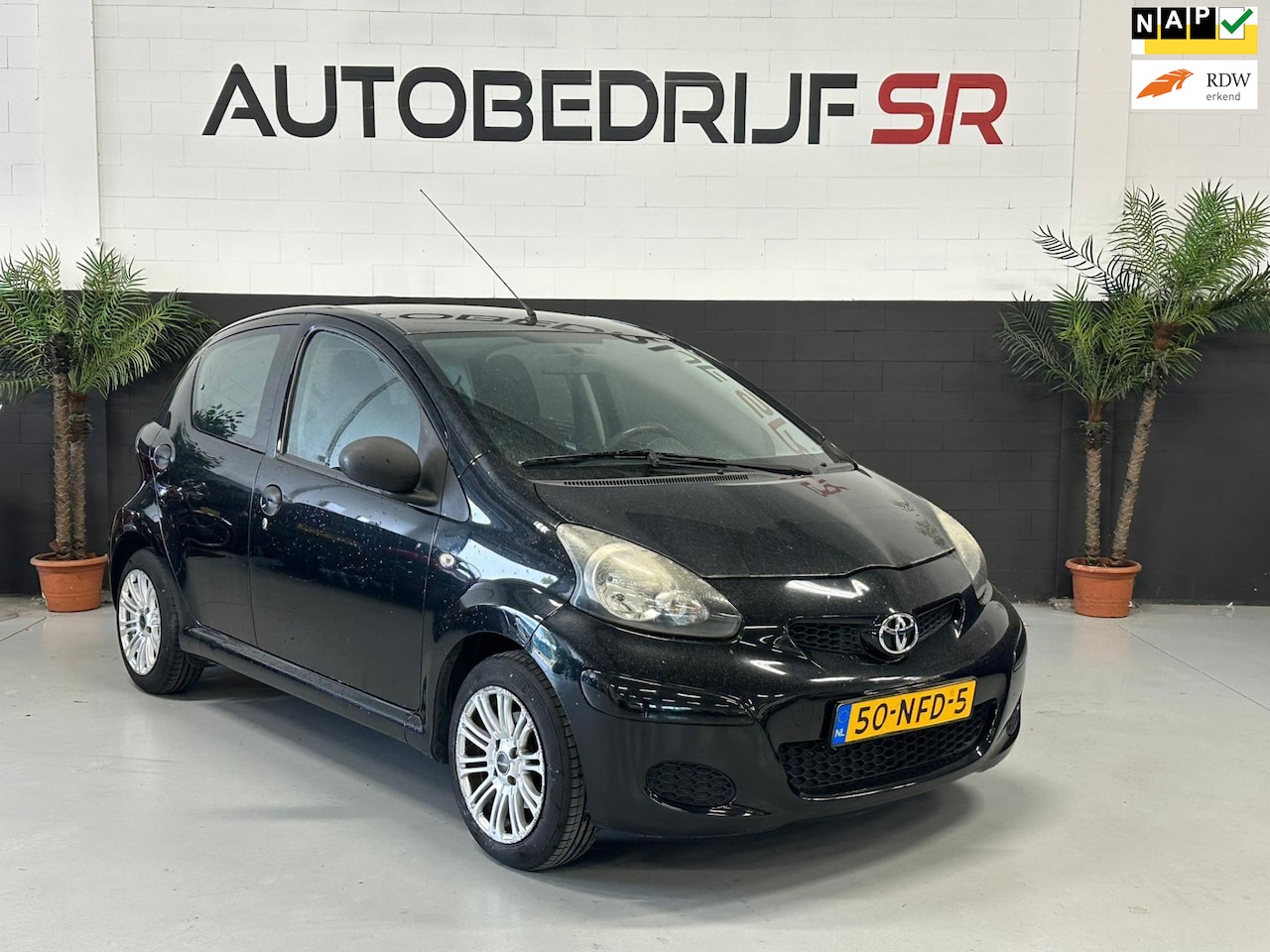Toyota Aygo - 1.0-12V Access Airco NAP! 5 Deurs Nieuwe banden - AutoWereld.nl