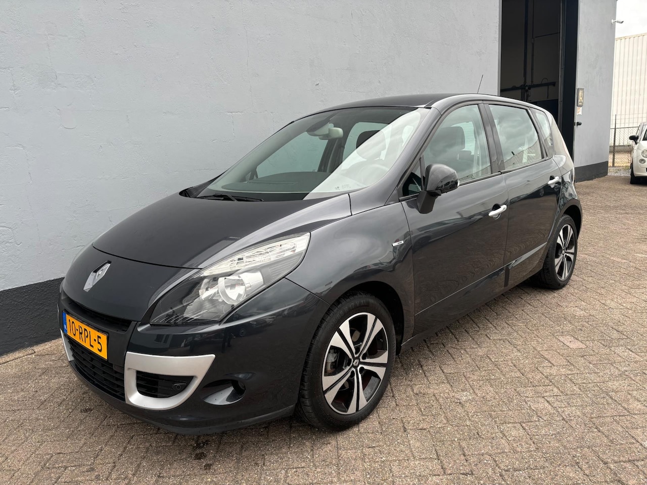 Renault Scénic - 2.0 Bose Automaat - Navigatie - AutoWereld.nl