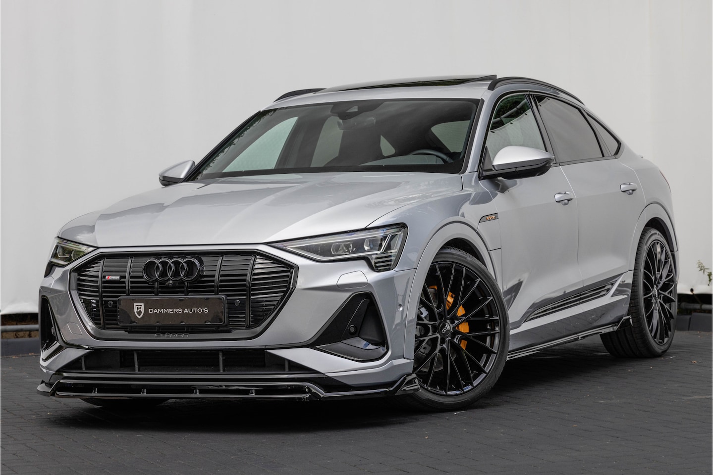 Audi e-tron Sportback - 55 quattro 408pk S-line S-stoelen Pano ACC Luchtv. - AutoWereld.nl