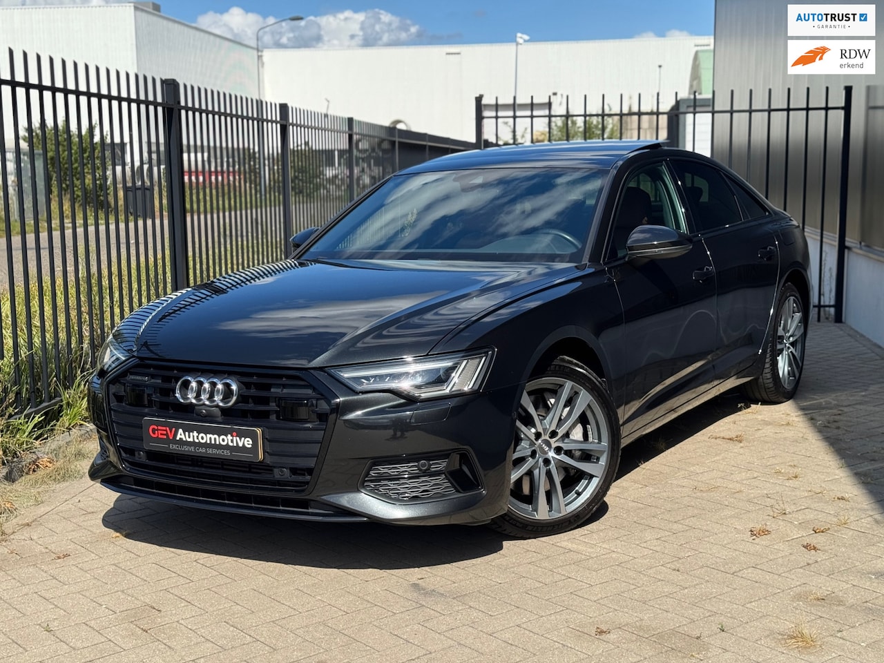 Audi A6 Limousine - 50 TFSI e quattro S edition Panorama 360 Camera Trekhaak Leder - AutoWereld.nl