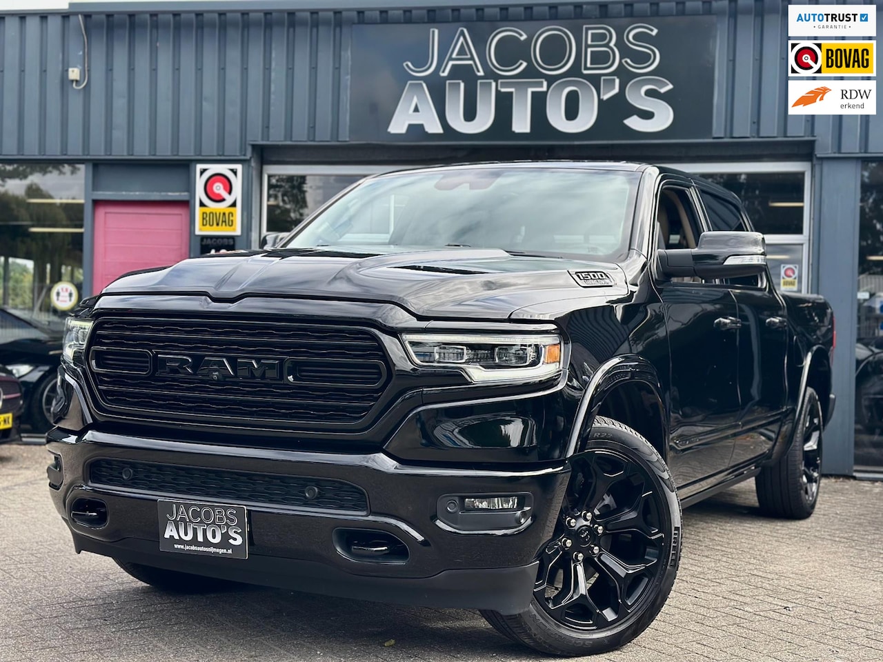 Dodge Ram 1500 - 5.7 V8 Crew Cab 5'7 Limited Night - AutoWereld.nl
