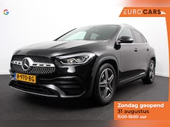 Mercedes-Benz GLA-Klasse - 200 AMG Line Automaat | Navigatie | Climate Control | Camera | Electrisch bedienbare achte