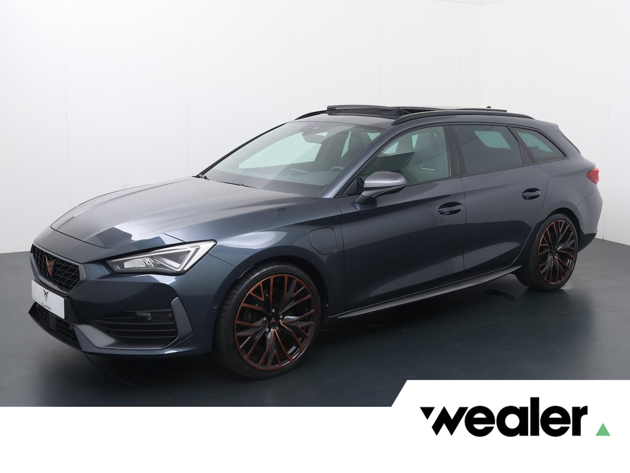 CUPRA Leon Sportstourer - CUPRA 1.4 e-Hybrid VZ Performance | 245 PK | SoH 91% | Panoramadak | Elek. achterklep | Ad - AutoWereld.nl