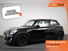 MINI One - 1.5 Automaat Blackyard | Parkeer sensoren | Airco | Verwarmbare voorstoelen | Lichtmetalen