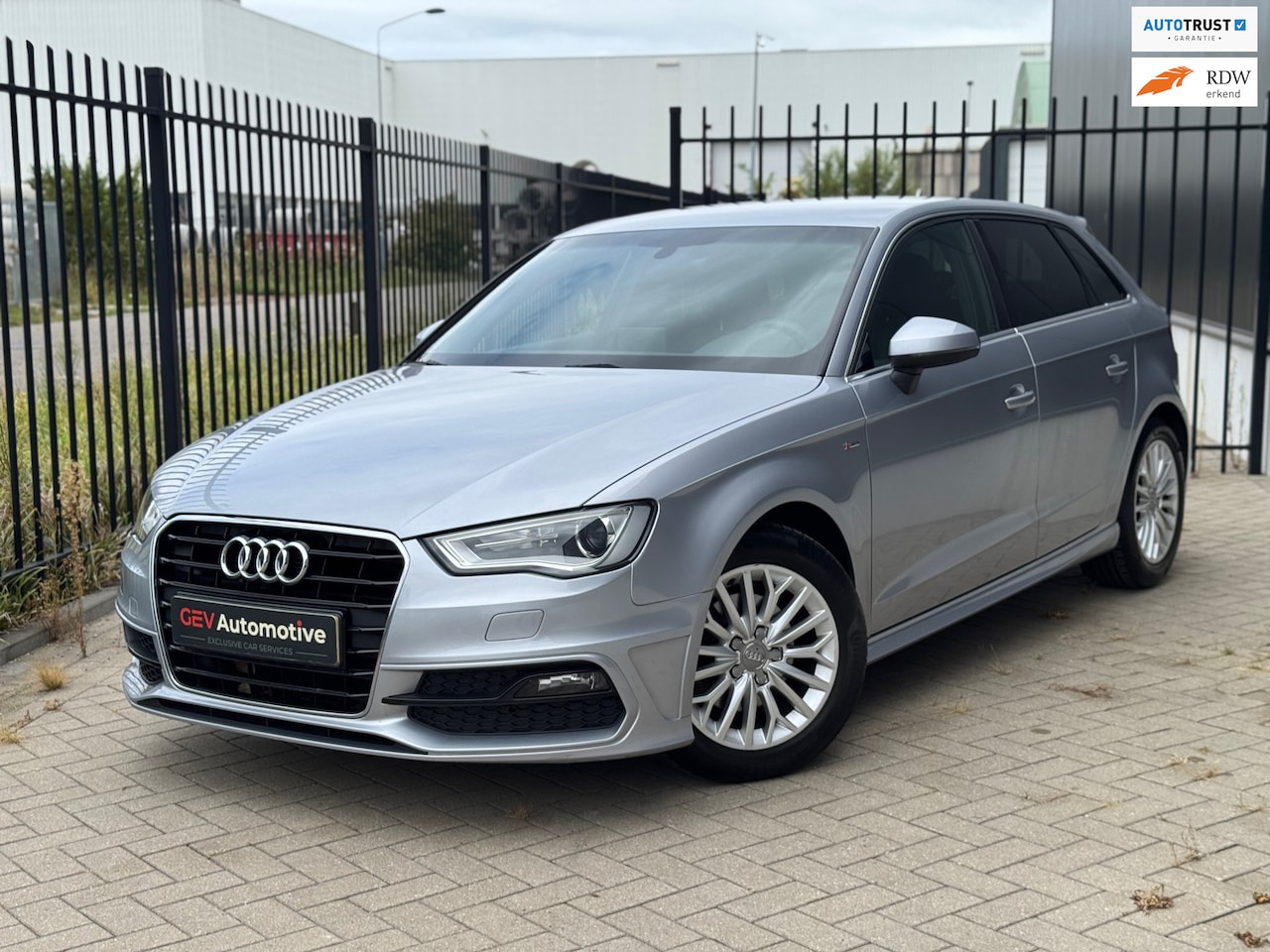 Audi A3 Sportback - 1.2 TFSI S-line Automaat LED Cruise Navi - AutoWereld.nl