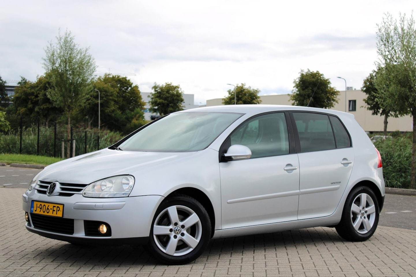 Volkswagen Golf - 1.4 Comfortline l Airco l Cruise l PDC l LMV - AutoWereld.nl