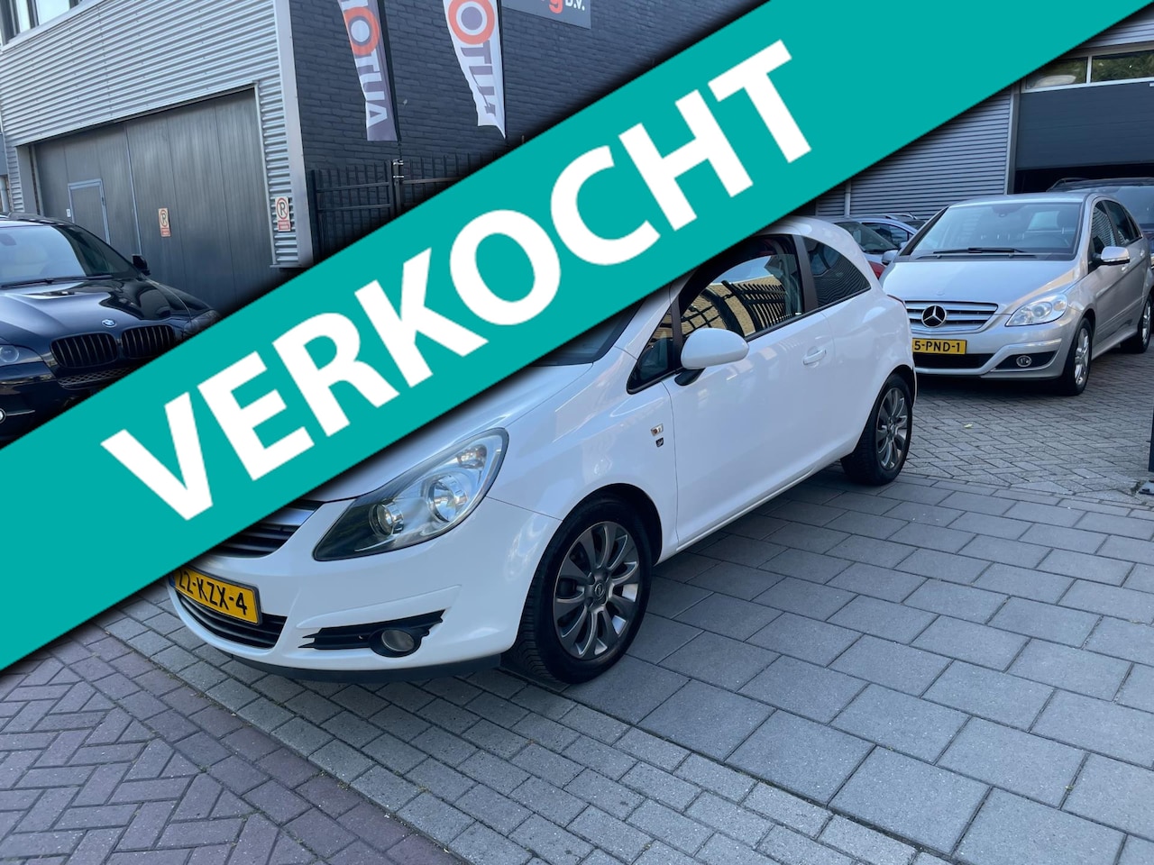 Opel Corsa - 1.4-16V '111' Edition 1.4-16V '111' Edition - AutoWereld.nl