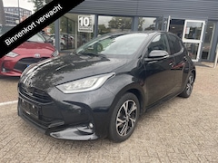Toyota Yaris - 1.5 Hybrid 115 Dynamic | Dodehoek detectie | Stoel/Stuur verwarming | Parkeersensoren | Ap