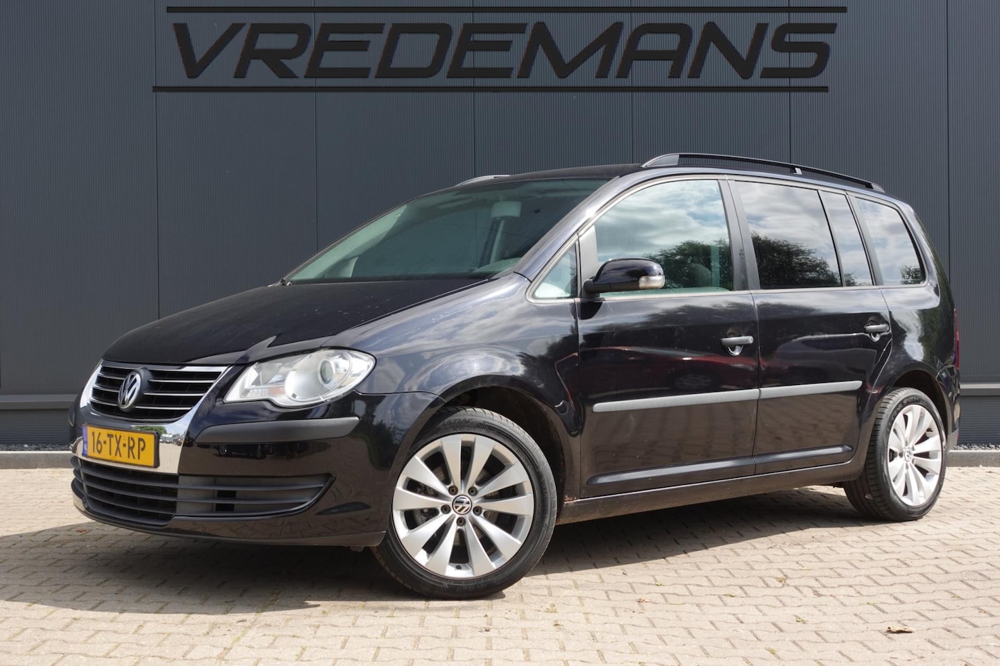 Volkswagen Touran - 1.4 TSI Trendline Business 1.4 TSI Trendline Business - AutoWereld.nl