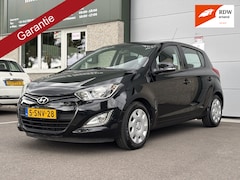 Hyundai i20 - 1.4i i-Motion Automaat Airco Trekhaak Elekramen
