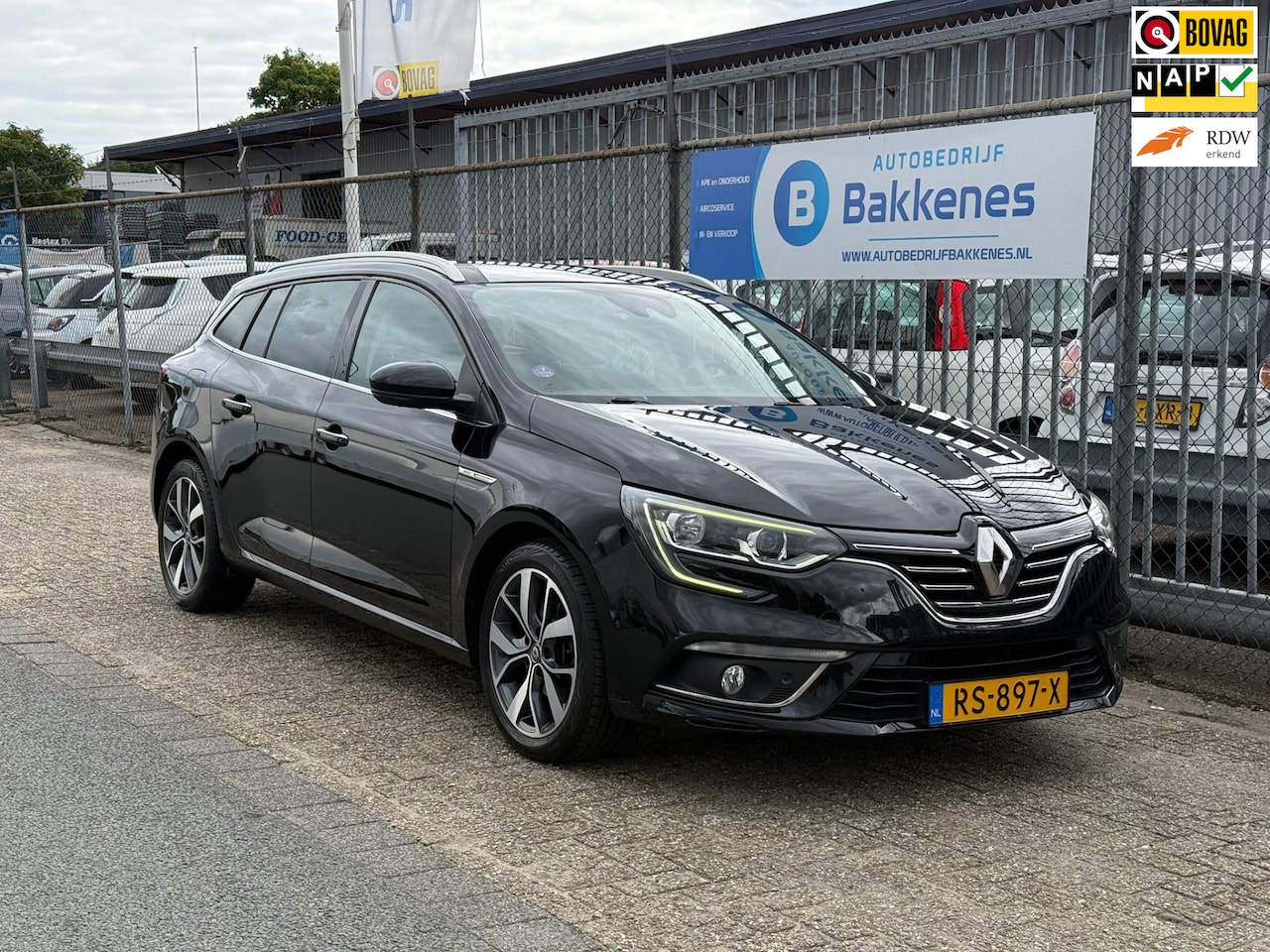 Renault Mégane Estate - 1.2 TCe Bose | Airco | Cruise | Navi | Trekhaak - AutoWereld.nl