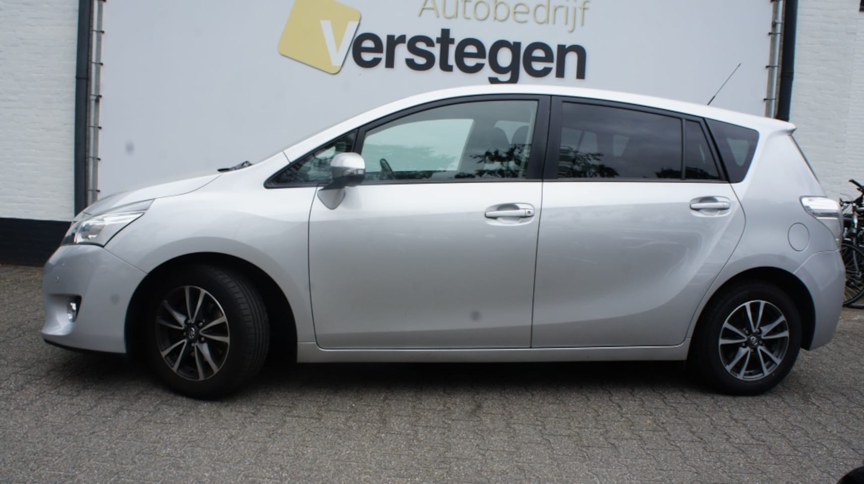 Toyota Verso - 1.8 VVT-i Business 1.8 VVT-i Business - AutoWereld.nl