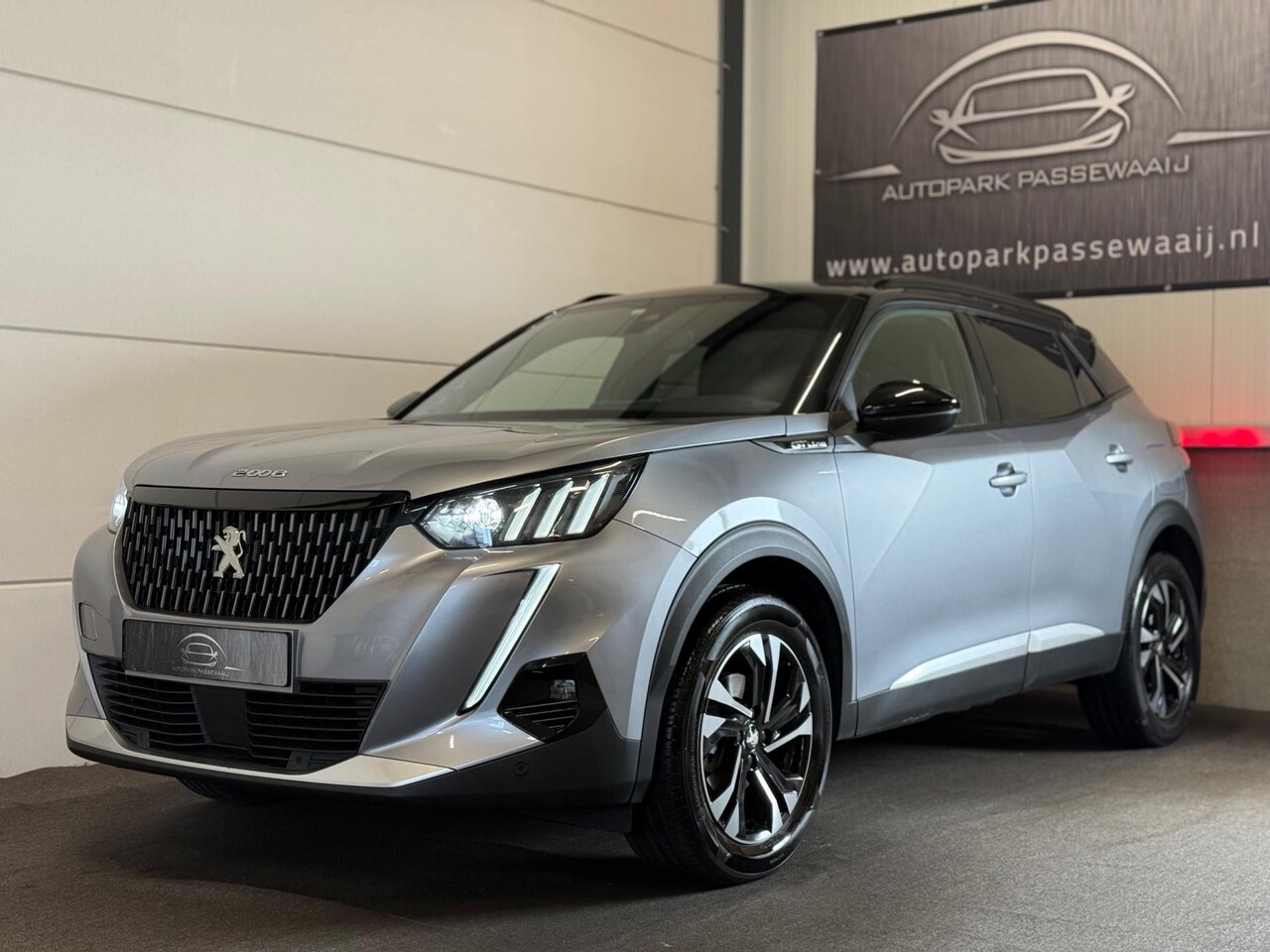 Peugeot 2008 - 1.2 PureTech GT-line Pano, Cruise Control, Apple Carplay, Virtual Cockpit, LED, 360° Camer - AutoWereld.nl
