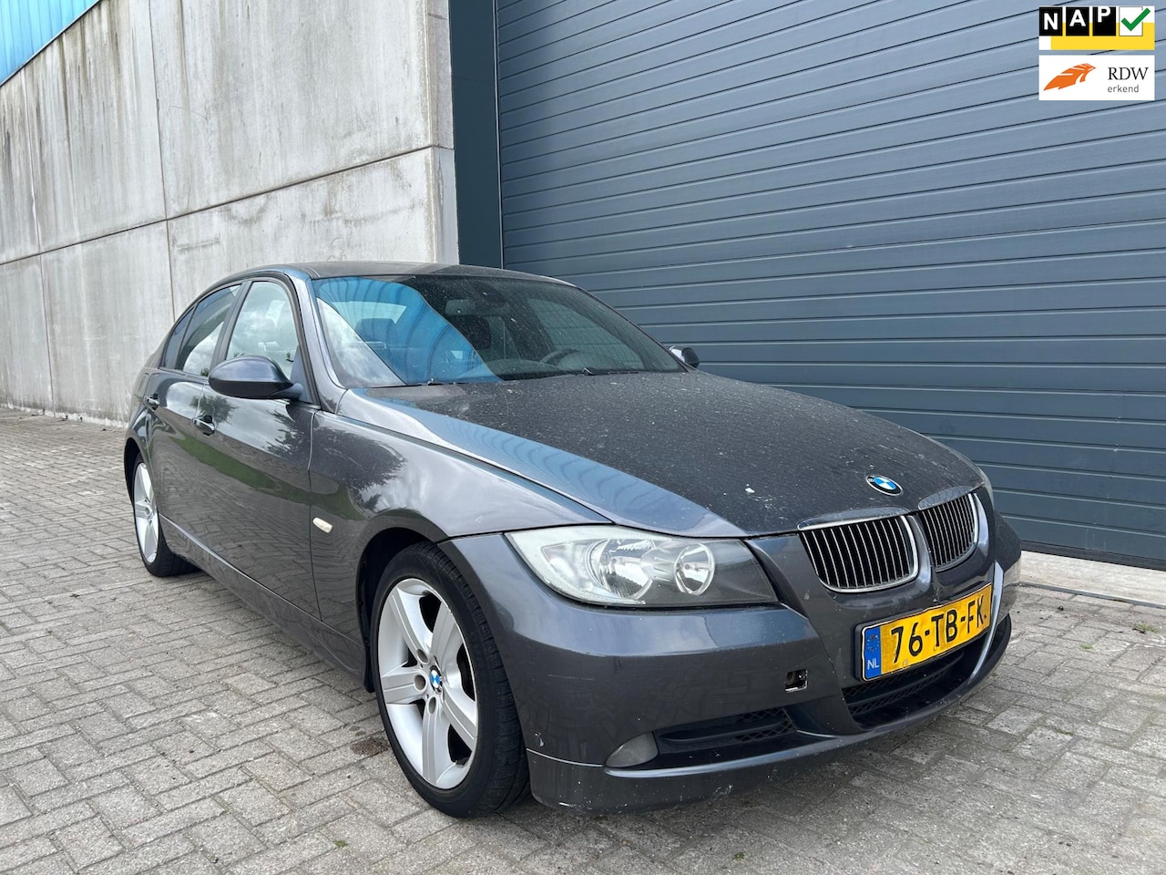 BMW 3-serie - 320i Graphite NAVI LEDER NAP APK 2006 - AutoWereld.nl