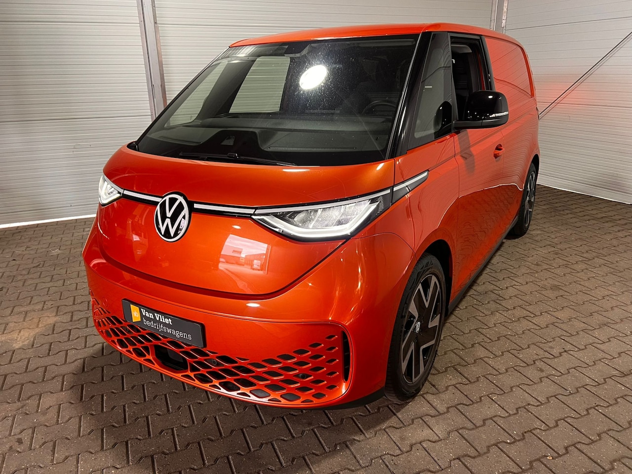 Volkswagen ID. Buzz Cargo - 77 kWh VVB395 NIEUWSTAAT - AutoWereld.nl