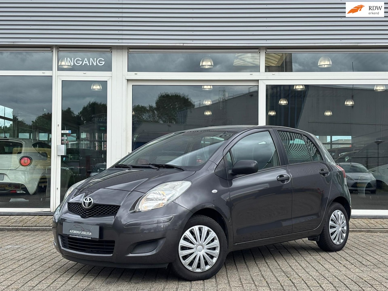 Toyota Yaris - 1.0 VVTi Cool 5 Drs / Airco / Elektr.Pakket. - AutoWereld.nl