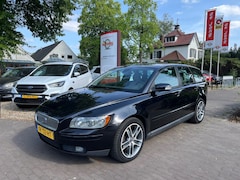 Volvo V50 - 2.4 EDITION II SPORT AUTOMAAT / CRUISE CTR. / AIRCO-ECC / PDC / 17'' LMV