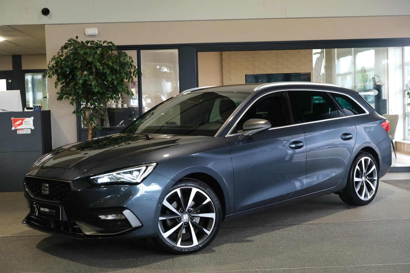 SEAT Leon Sportstourer - 1.5 eTSI FR 150PK DSG Led Navi ACC Virtual - AutoWereld.nl