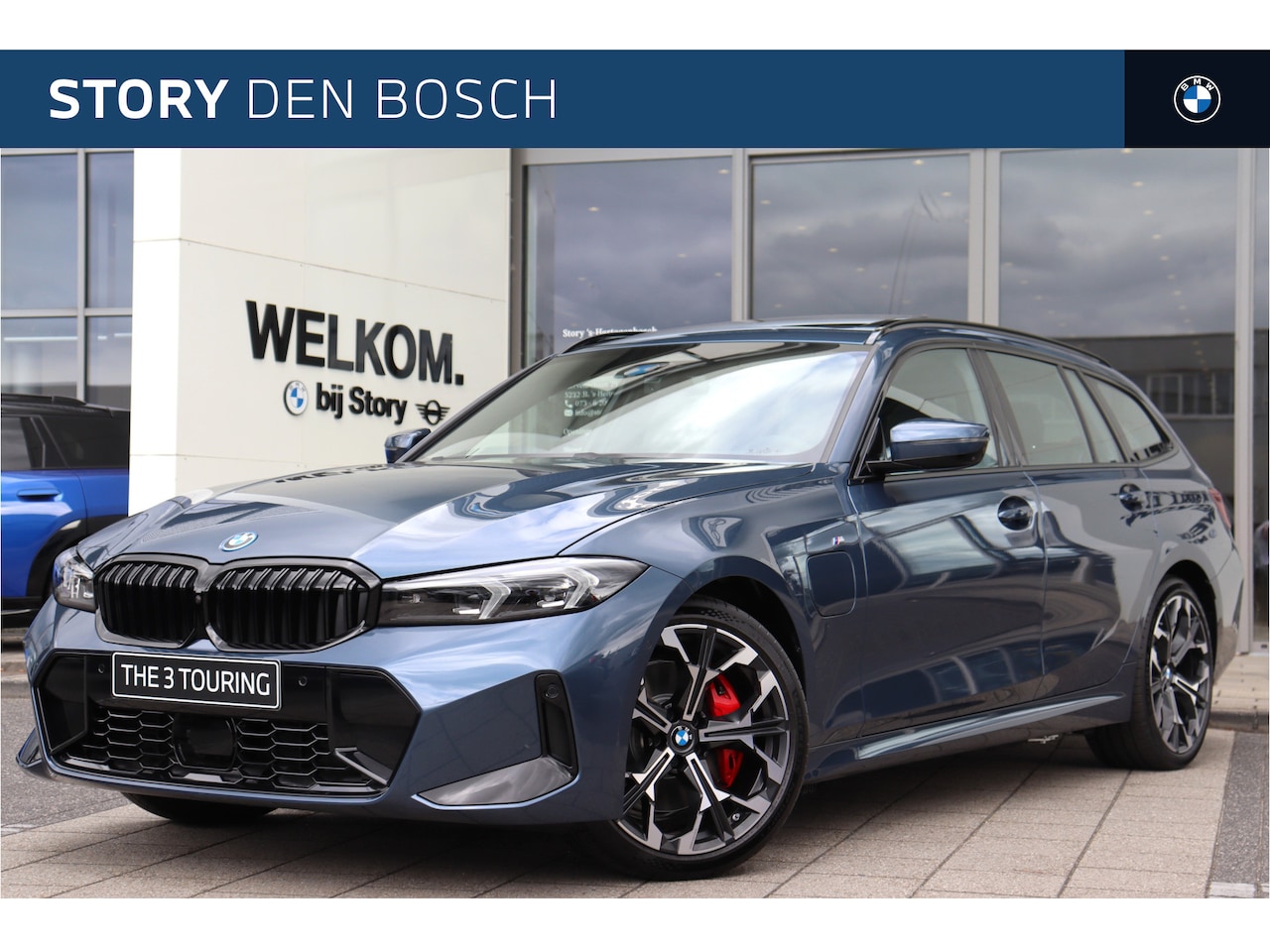BMW 3-serie Touring - 330e High Executive M Sport Automaat / Panoramadak / Sportstoelen / Adaptieve LED / Parkin - AutoWereld.nl