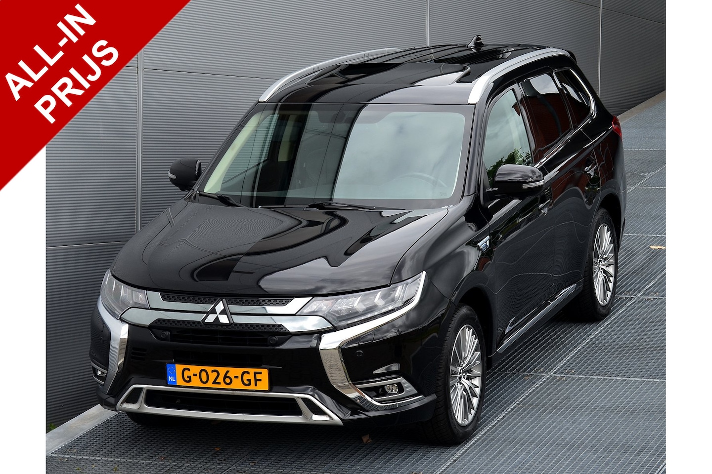 Mitsubishi Outlander - PHEV 2.4 INTENSE PLUS 4WD | PLUG IN HYBRID | SCHUIFDAK | NAVI | ELEKTRISCHE ACHTERKLEP | T - AutoWereld.nl