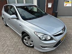 Hyundai i30 - 1.4i i-Drive Cool / Airco / PDC / NAP