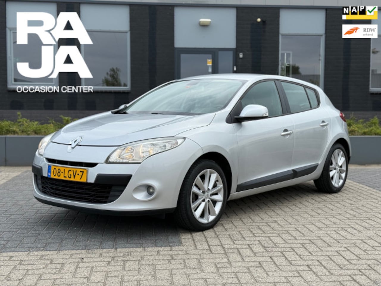 Renault Mégane - 1.6 Celsium/NAP/Navi/Cruise/Clima - AutoWereld.nl